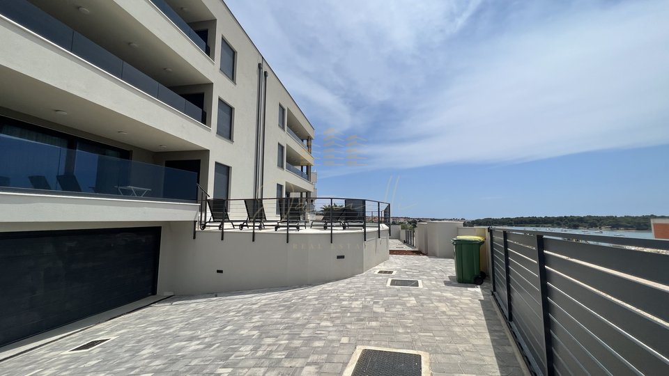 Luxury apartments with sea view in Medulin